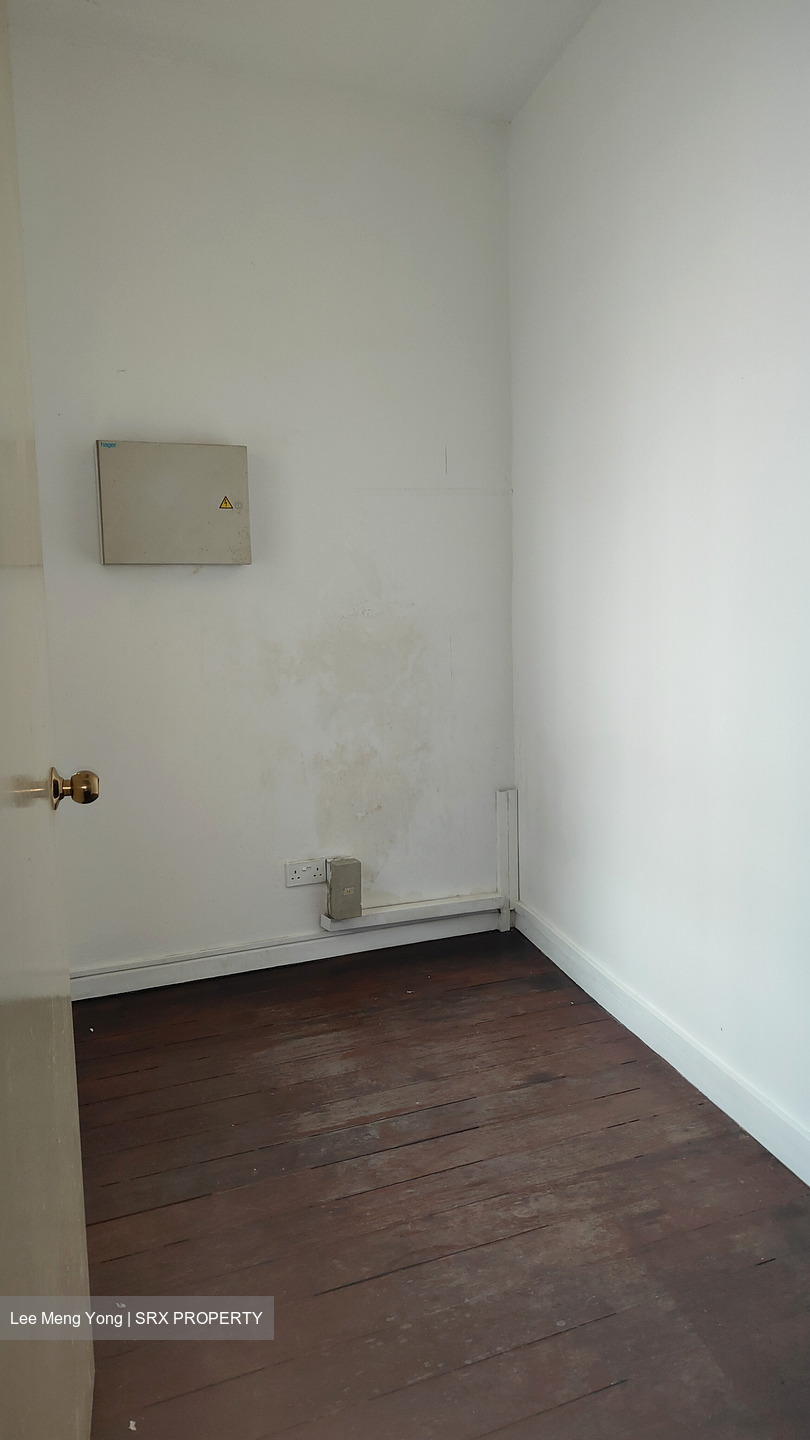 South Bridge Road (D1), Office #636468301